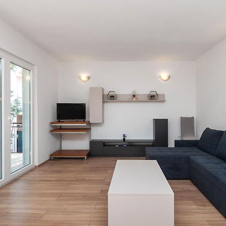 Apartment Ljuba Primošten Buitenkant foto